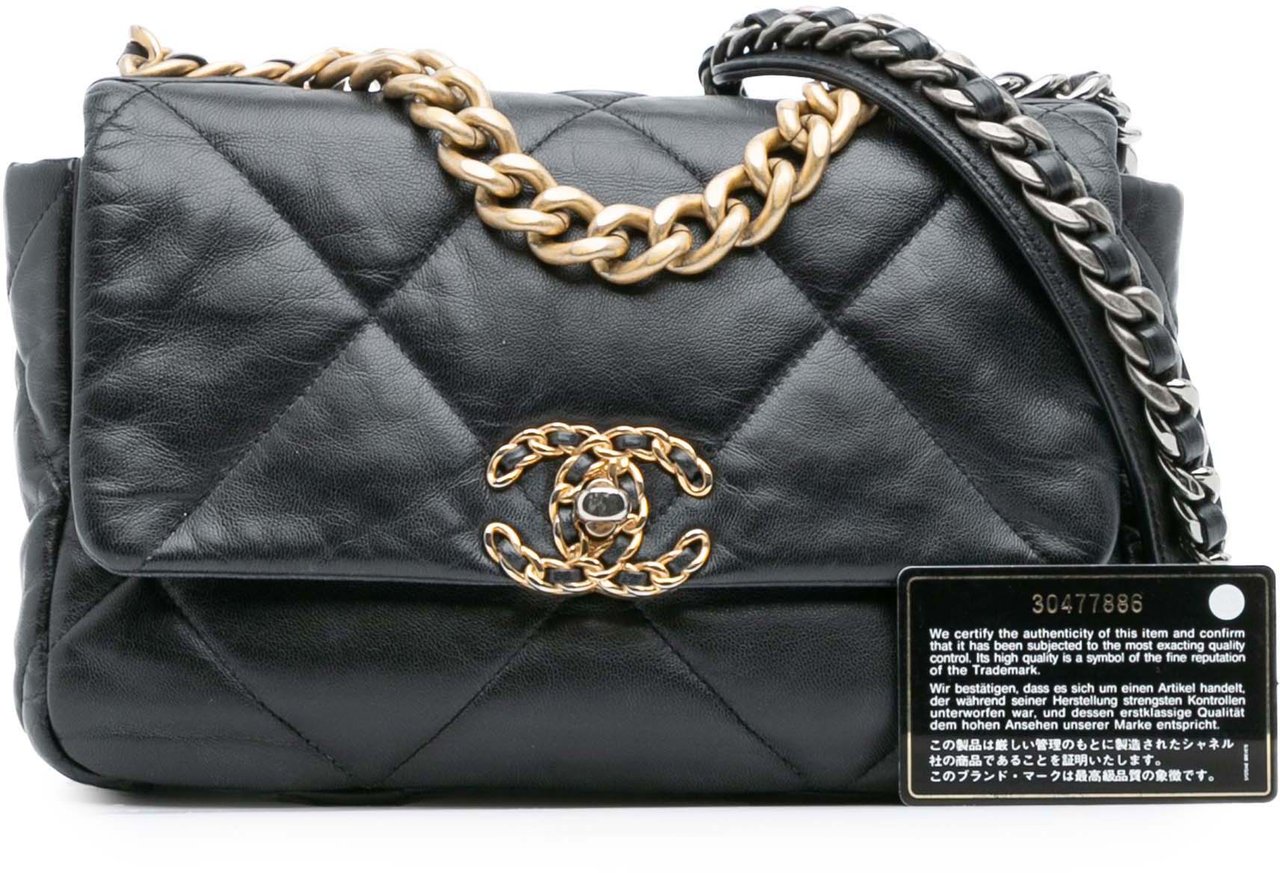 Chanel Medium Lambskin 19 Flap Zwart