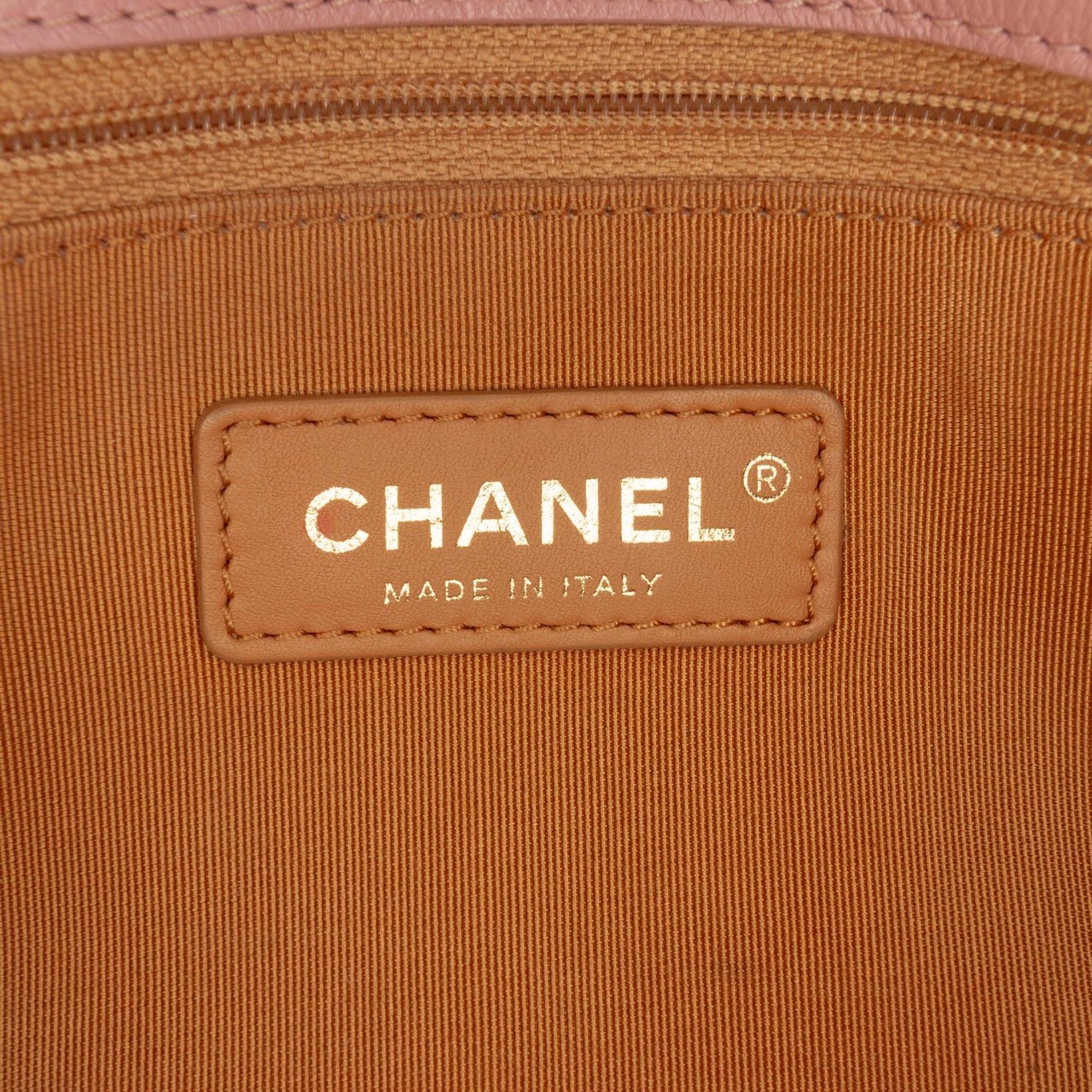 Chanel Quilted Lambskin Curved Flap Roze