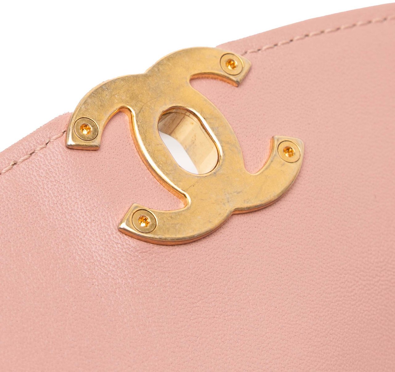 Chanel Quilted Lambskin Curved Flap Roze
