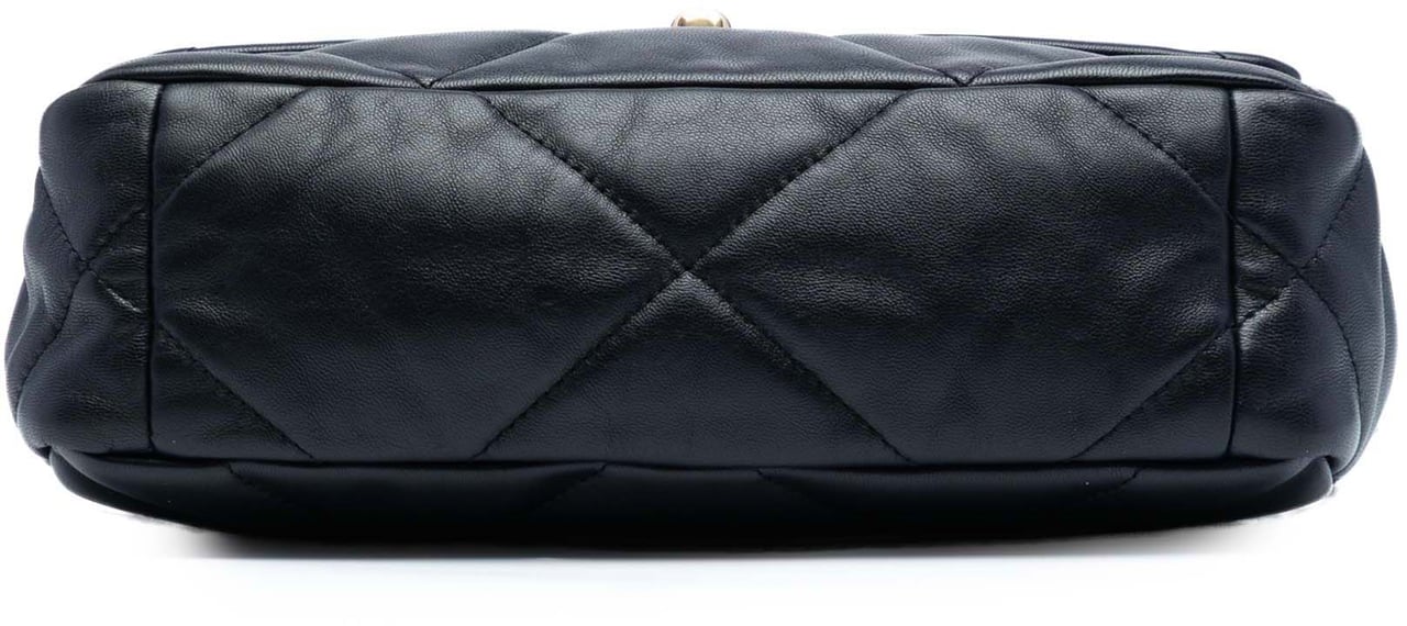 Chanel Medium Lambskin 19 Flap Zwart