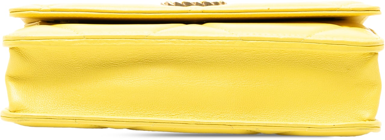 Chanel Quilted Lambskin 19 Wallet on Chain Geel