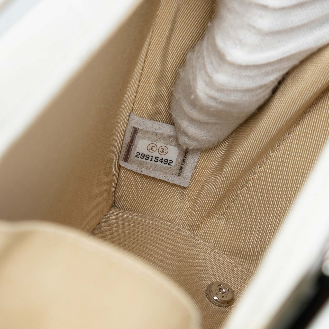 Chanel Quilted Lambskin Metal Bar Convertible Clutch Wit