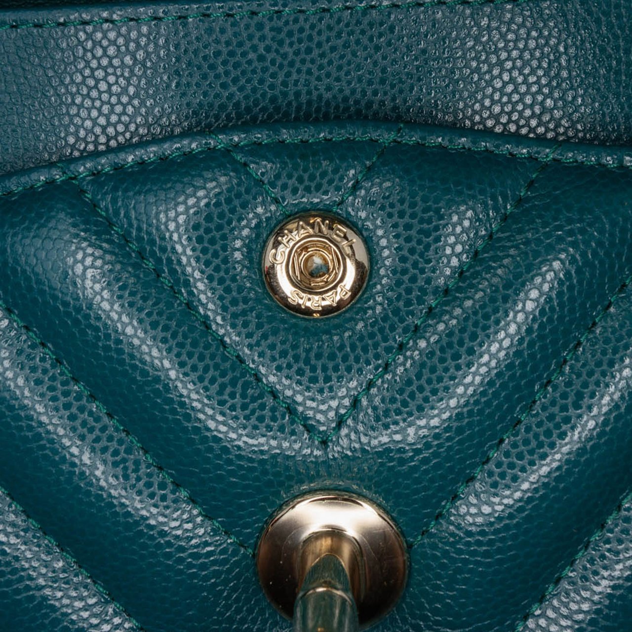 Chanel Small Classic Chevron Caviar Double Flap Blauw