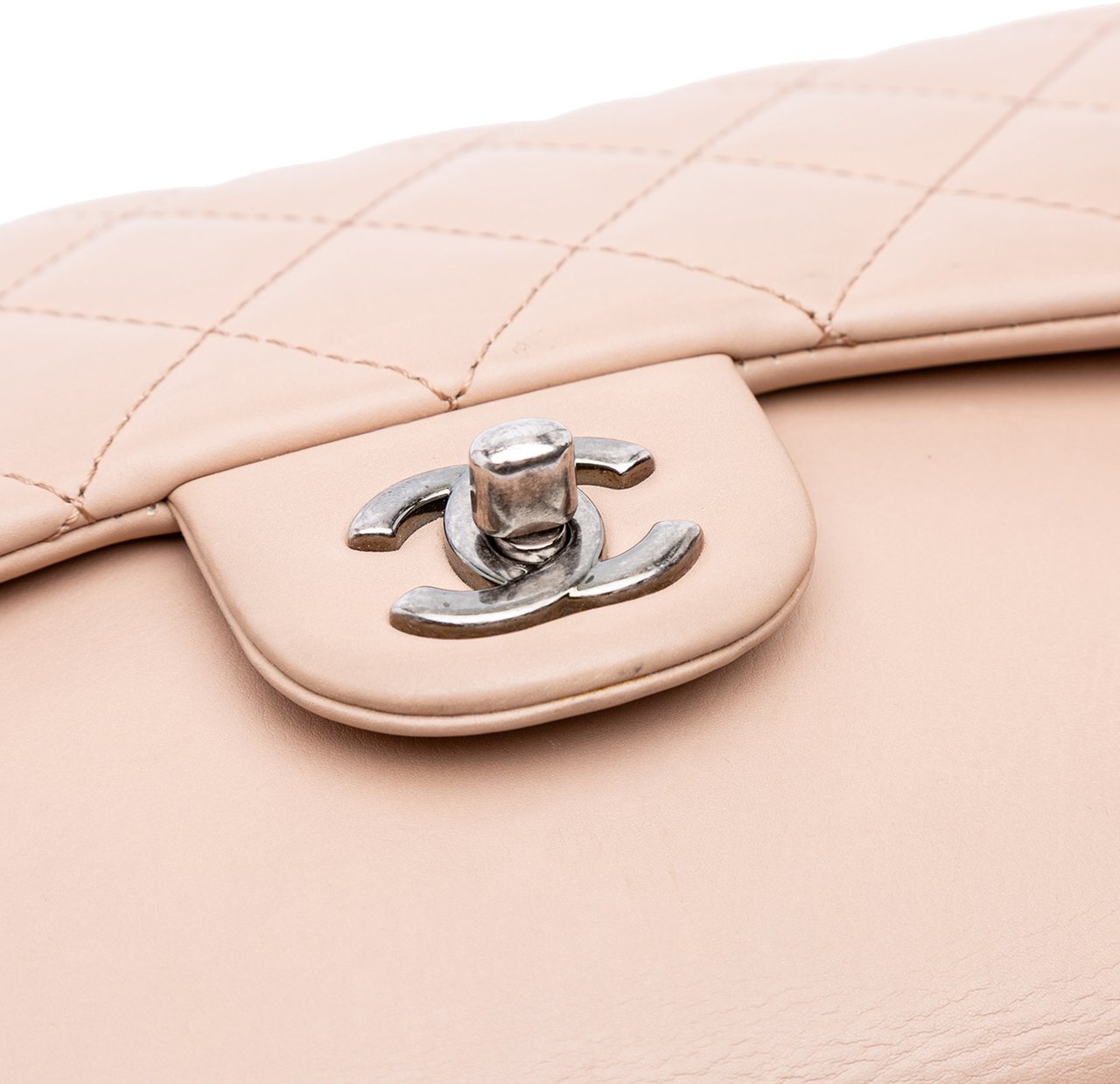 Chanel Medium CC Quilted Calfskin Single Flap Bruin