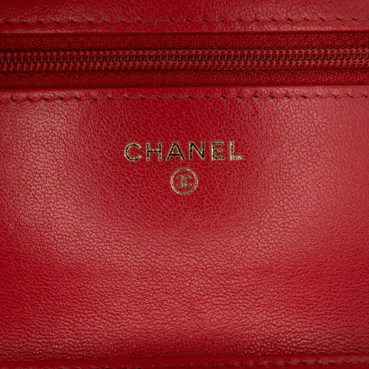 Chanel Quilted Lambskin 19 Wallet on Chain Rood