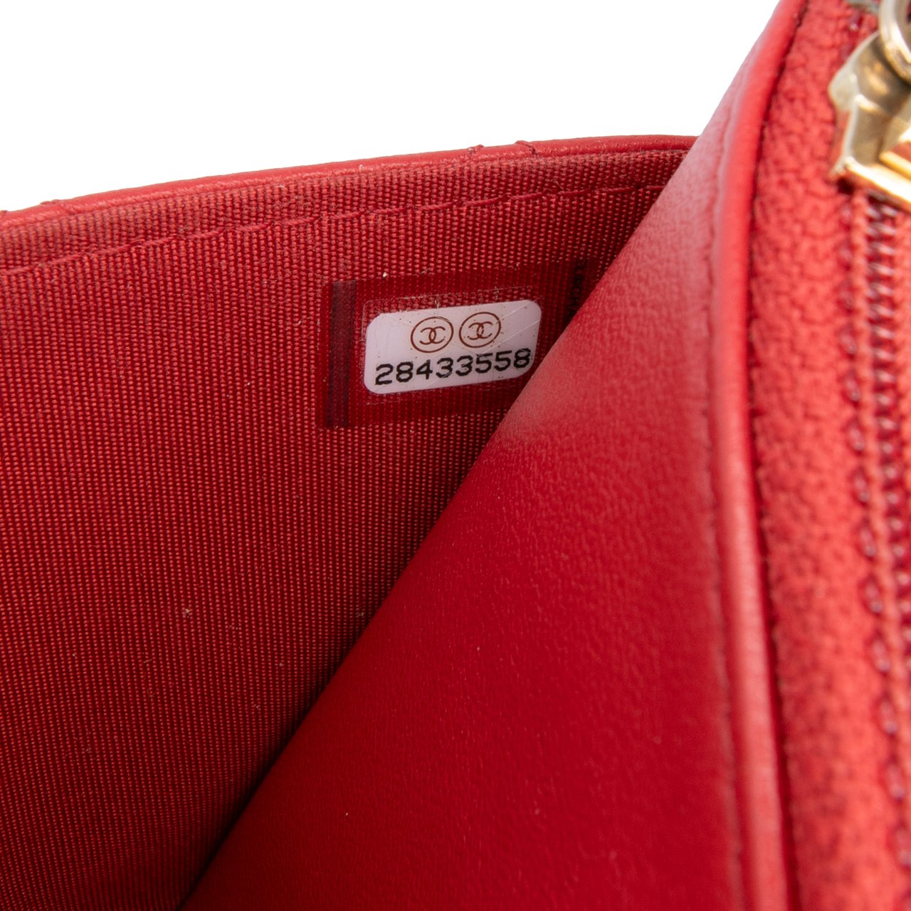 Chanel Quilted Lambskin 19 Wallet on Chain Rood