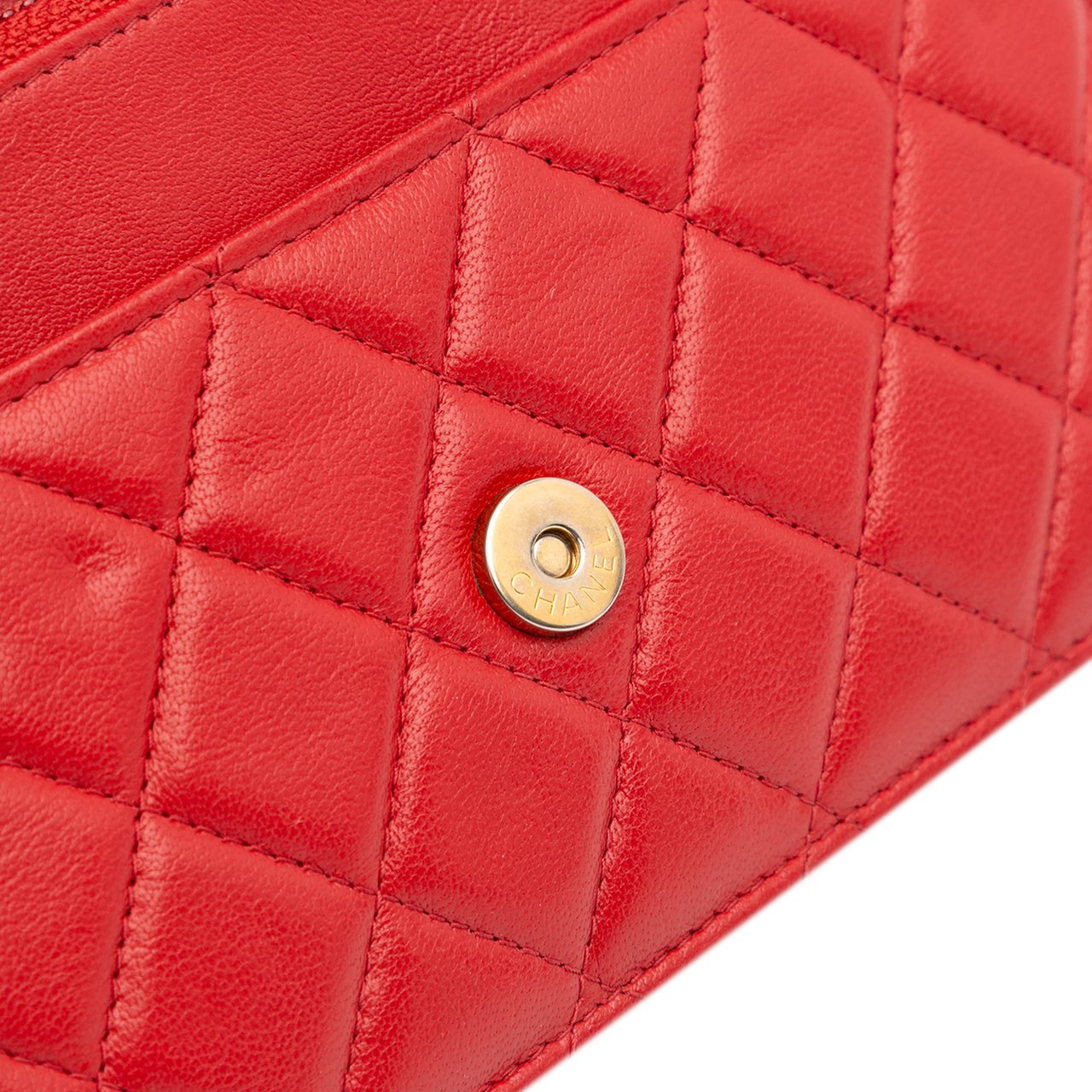 Chanel Quilted Lambskin 19 Wallet on Chain Rood