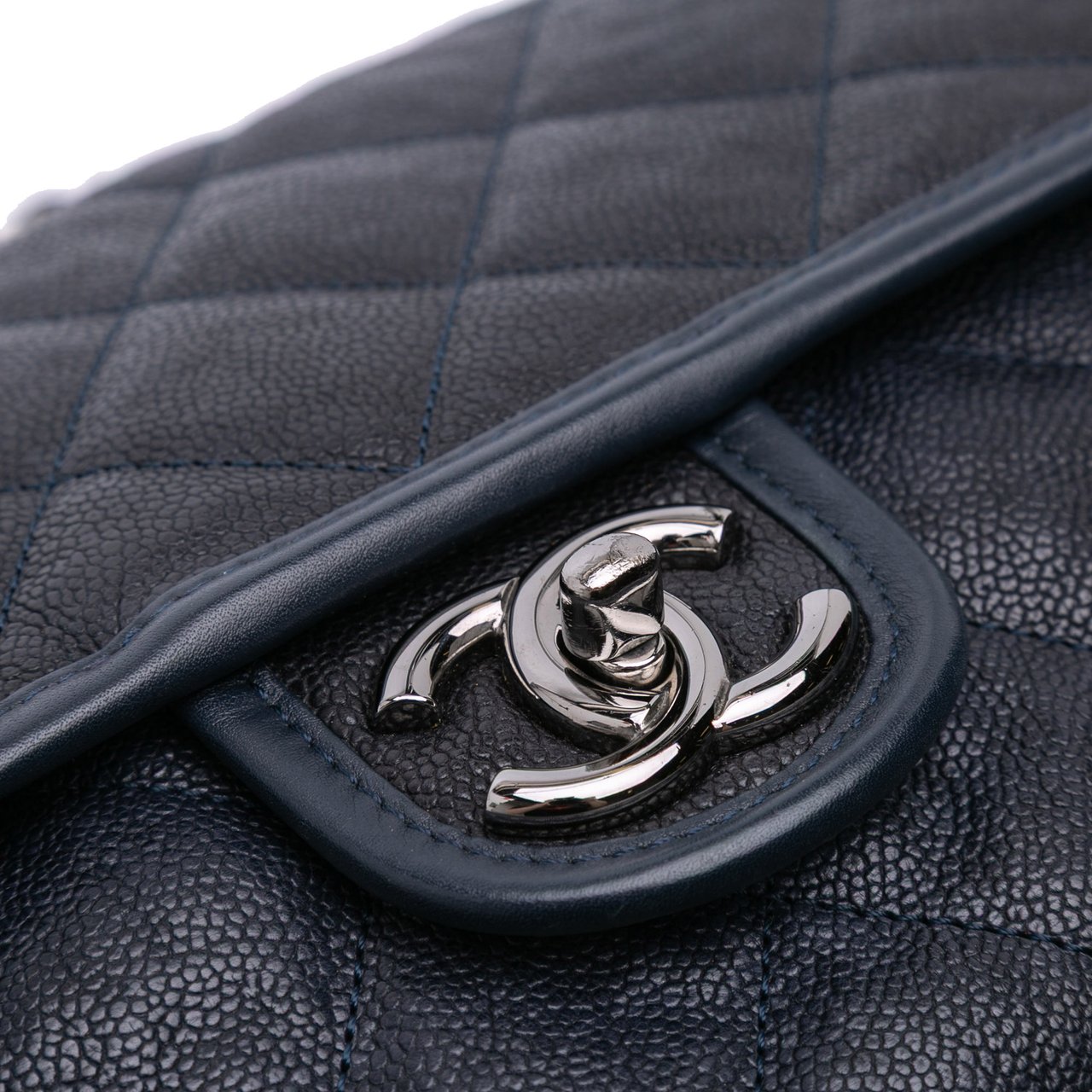Chanel Medium Quilted Calfskin French Riviera Flap Blauw