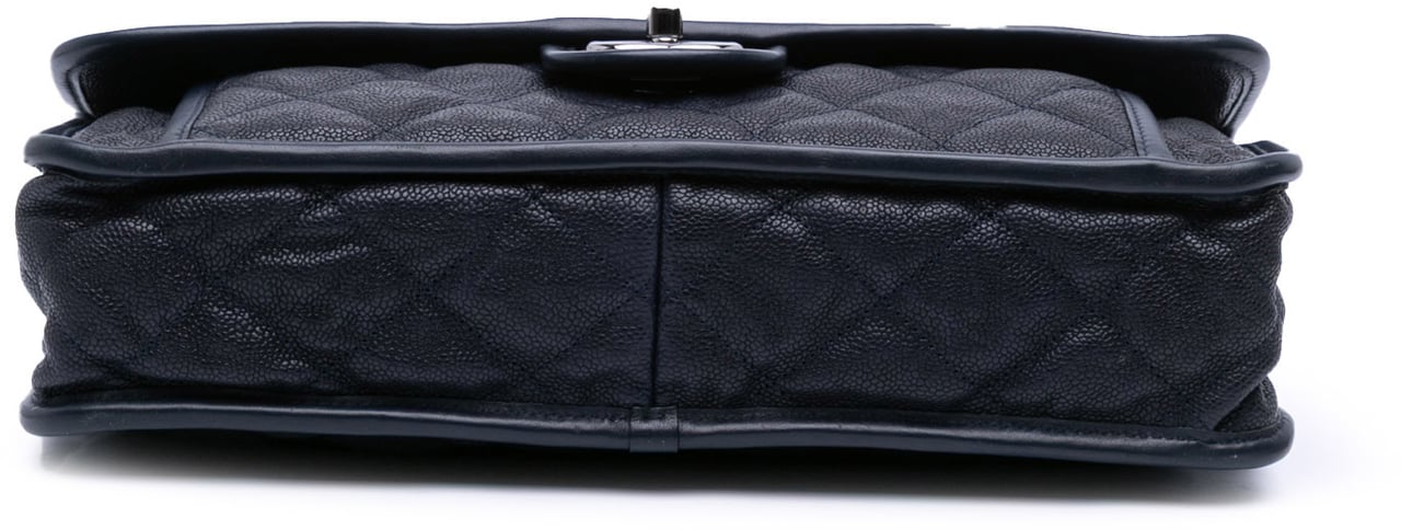Chanel Medium Quilted Calfskin French Riviera Flap Blauw