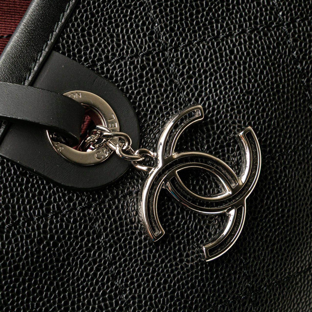 Chanel CC Caviar Wild Stitch On the Road Tote Zwart