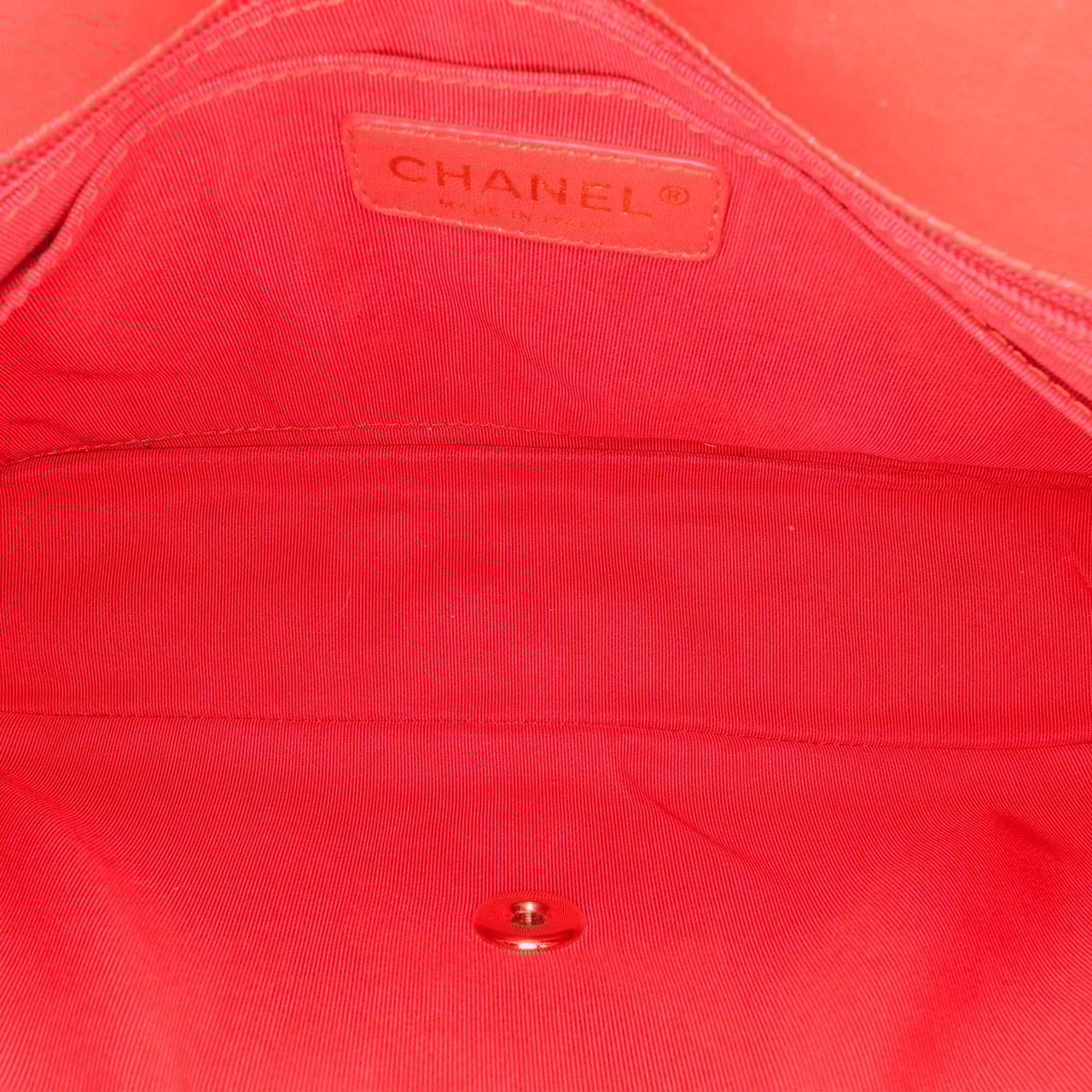 Chanel Medium Classic Patent Valentines Heart Charms Single Flap Rood