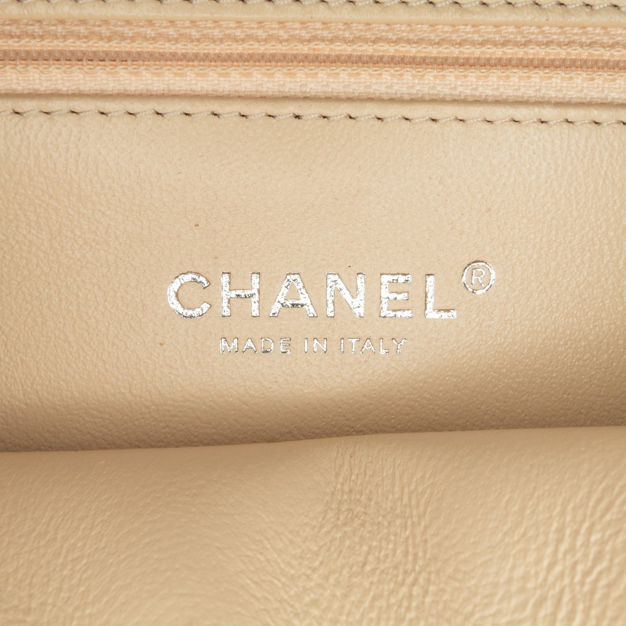 Chanel Tweed Beauty Lock Flap Bag Groen