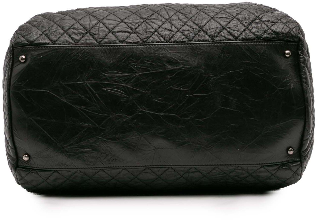 Chanel CC Quilted Aged Calfskin Coco Rider Bowling Bag Zwart