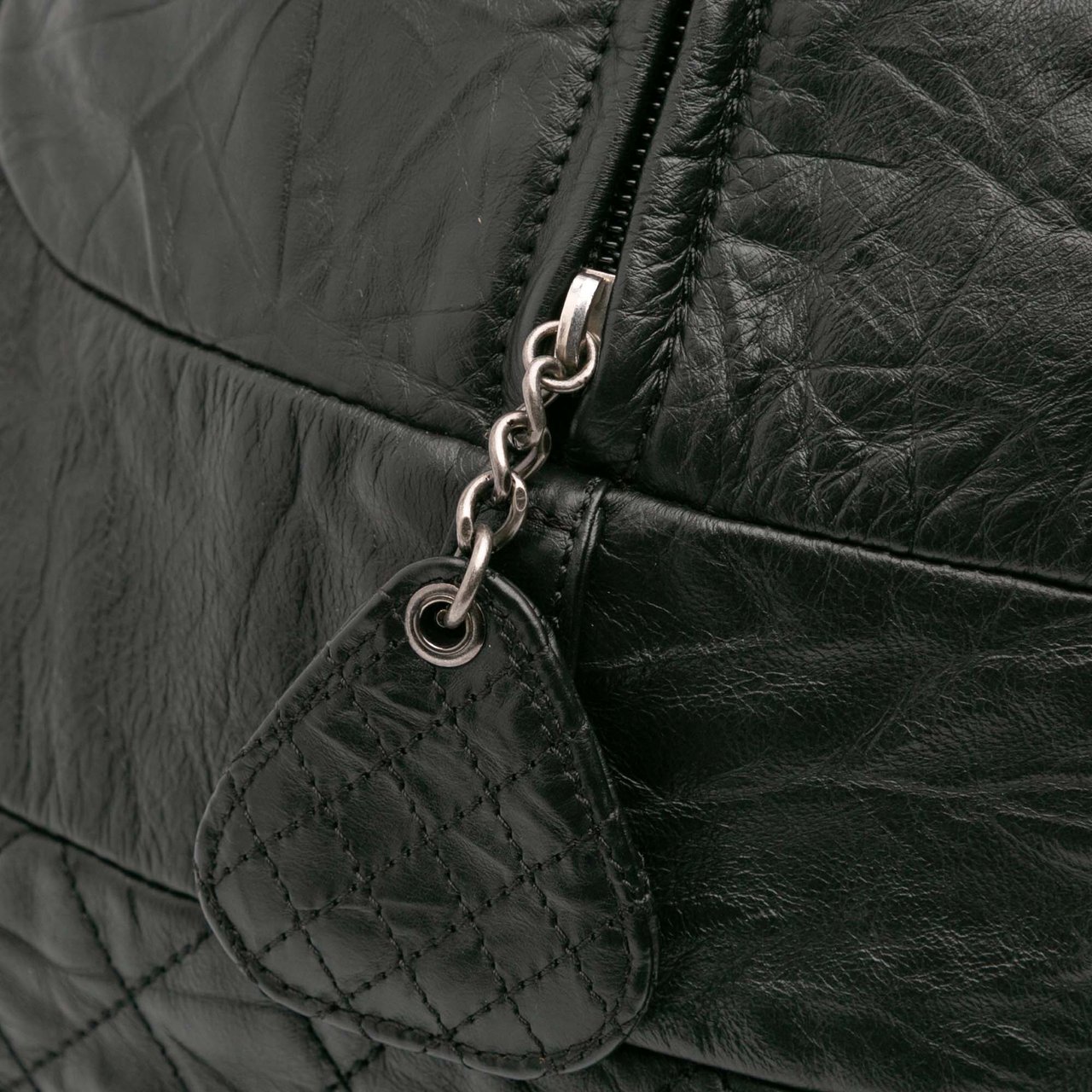 Chanel CC Quilted Aged Calfskin Coco Rider Bowling Bag Zwart