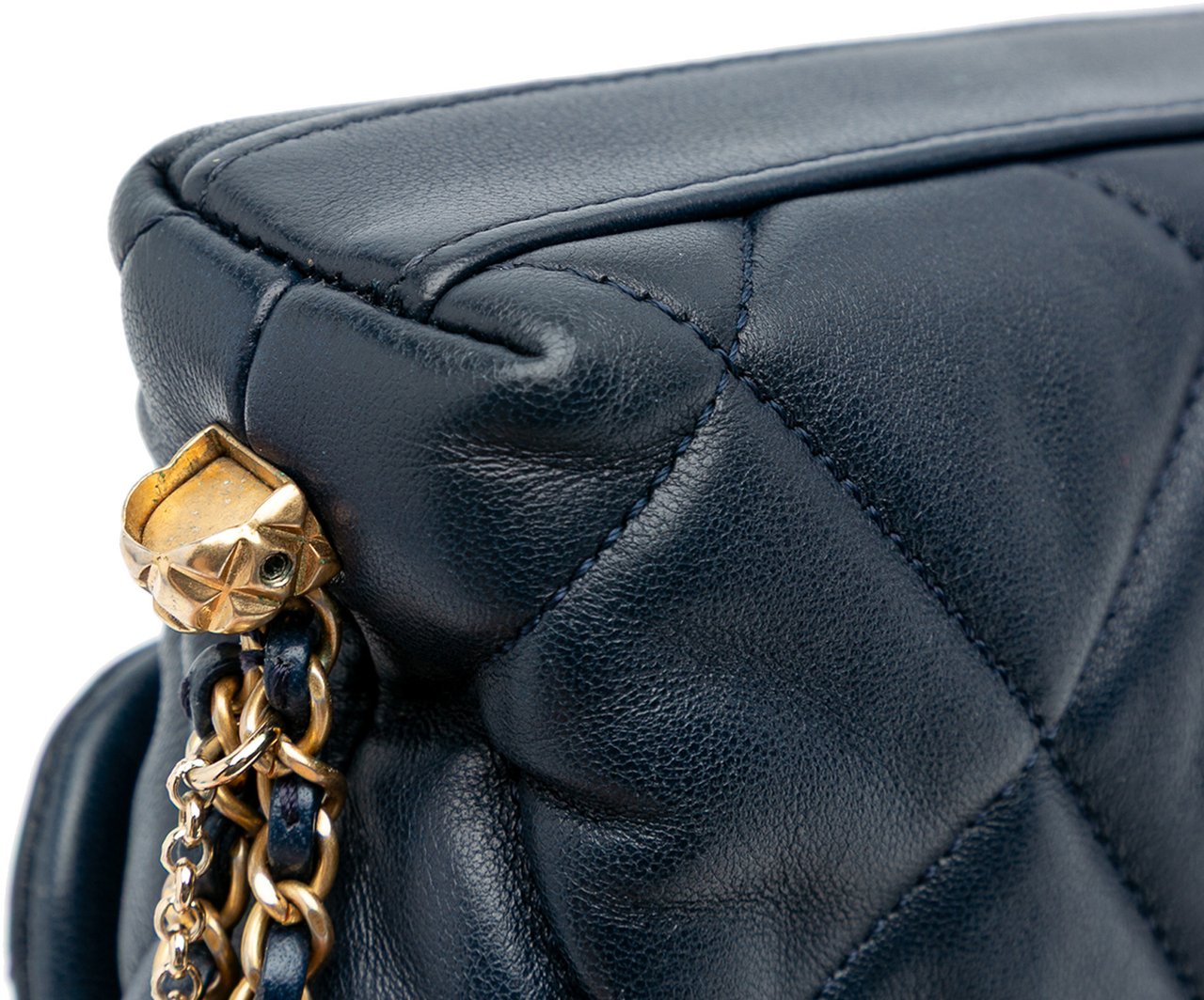 Chanel Mini Quilted Lambskin Crush on Chains Flap Blauw