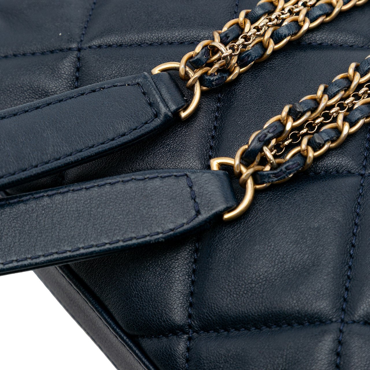Chanel Mini Quilted Lambskin Crush on Chains Flap Blauw