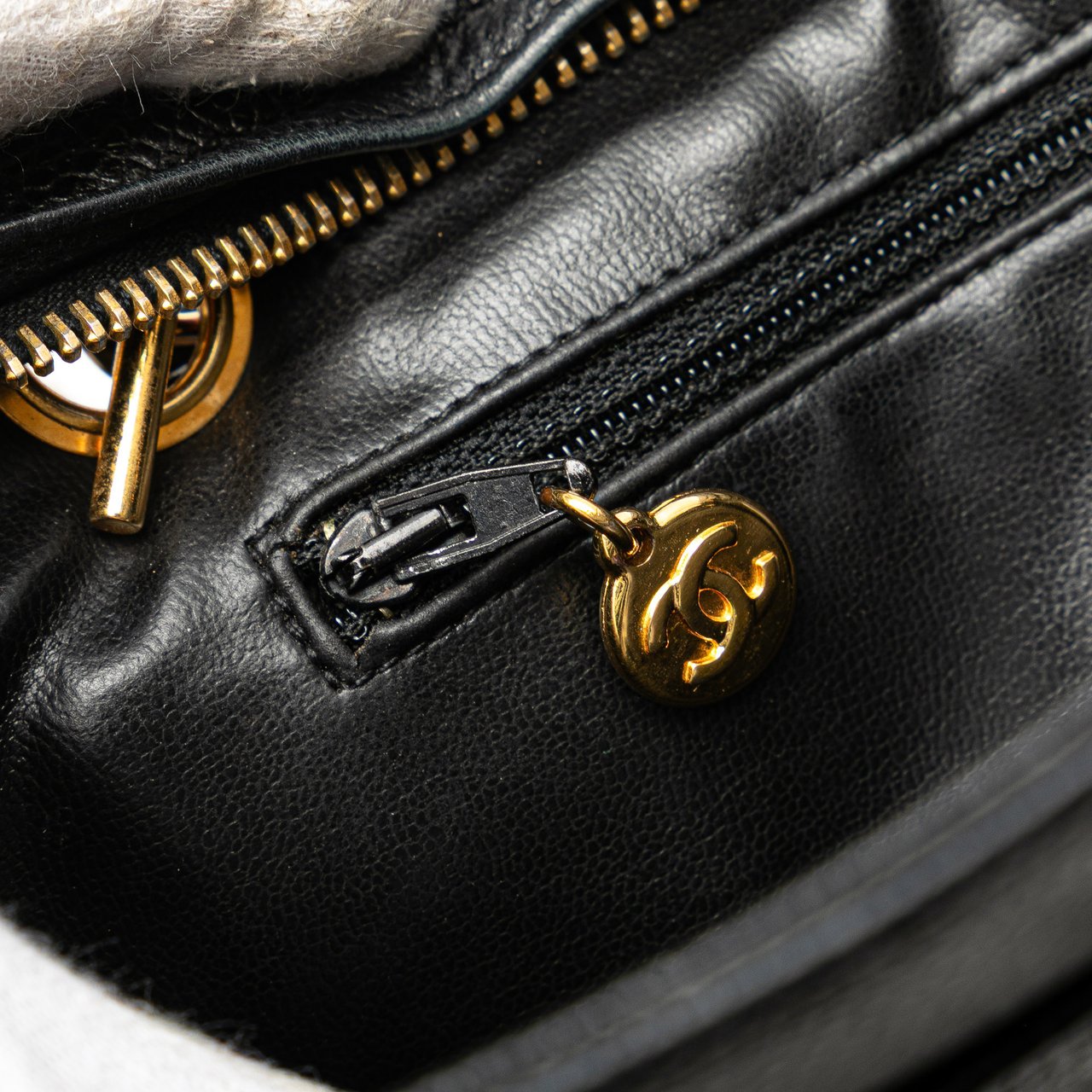 Chanel Triple CC Caviar Shoulder Bag Zwart