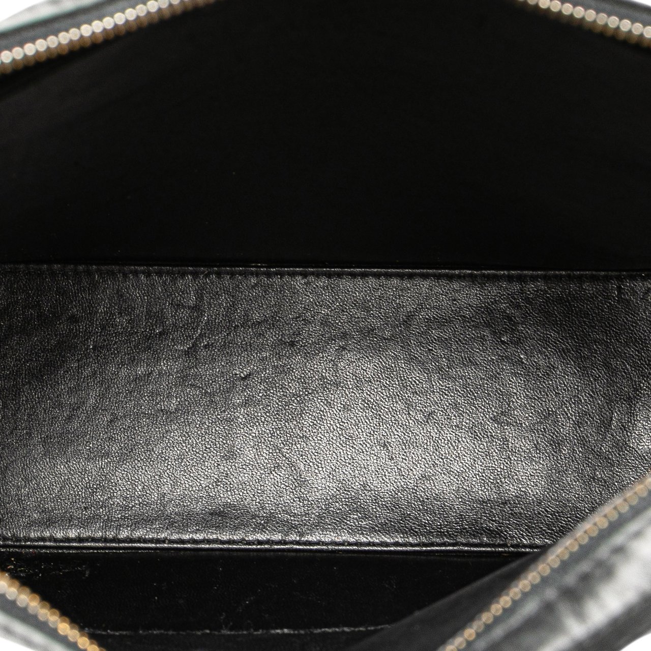 Chanel Lambskin Embroidered Logo Tote Zwart