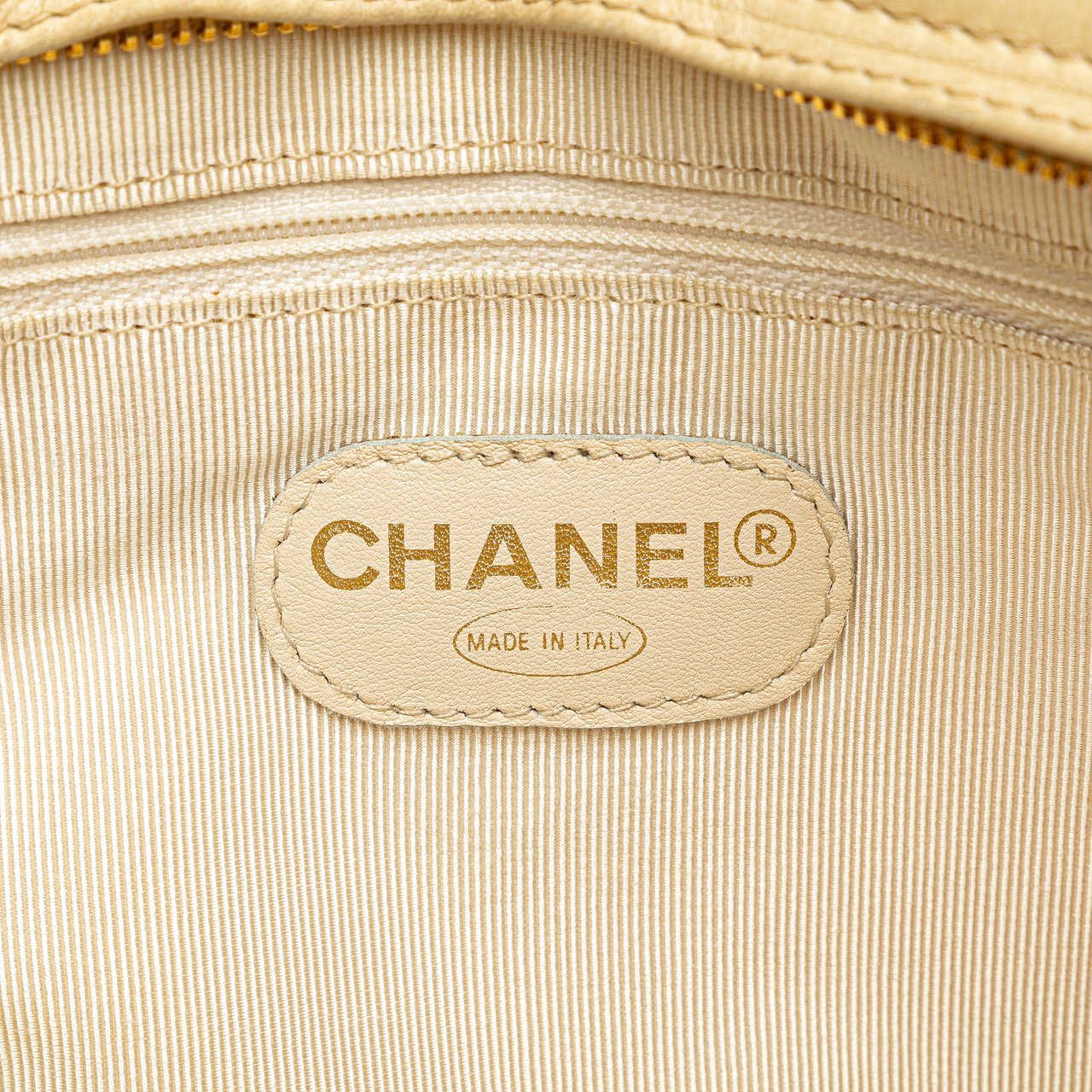 Chanel CC Lambskin Chain Tote Bruin