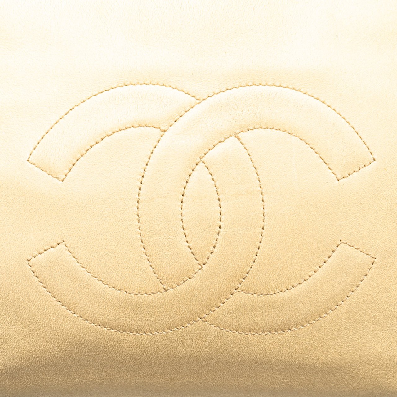 Chanel CC Lambskin Chain Tote Bruin