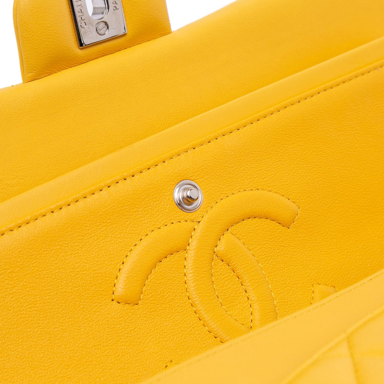 Chanel Medium Classic Lambskin Double Flap Geel