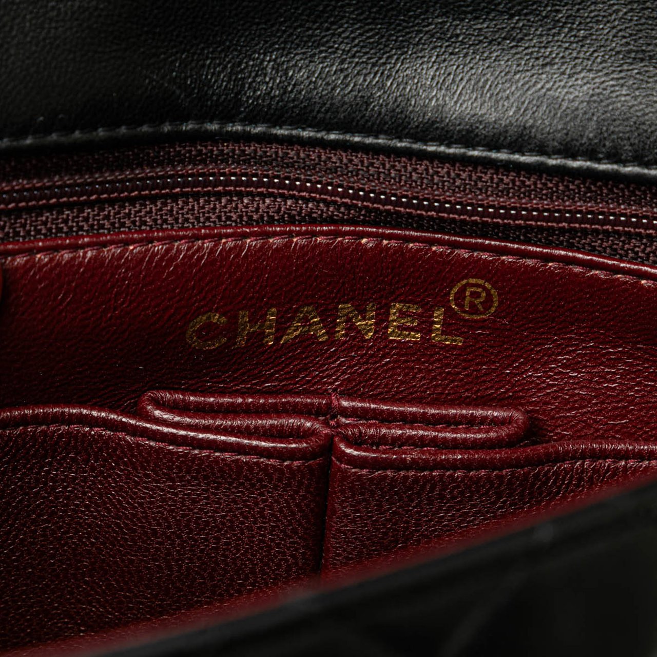 Chanel Small Square Quilted Lambskin Flap Zwart