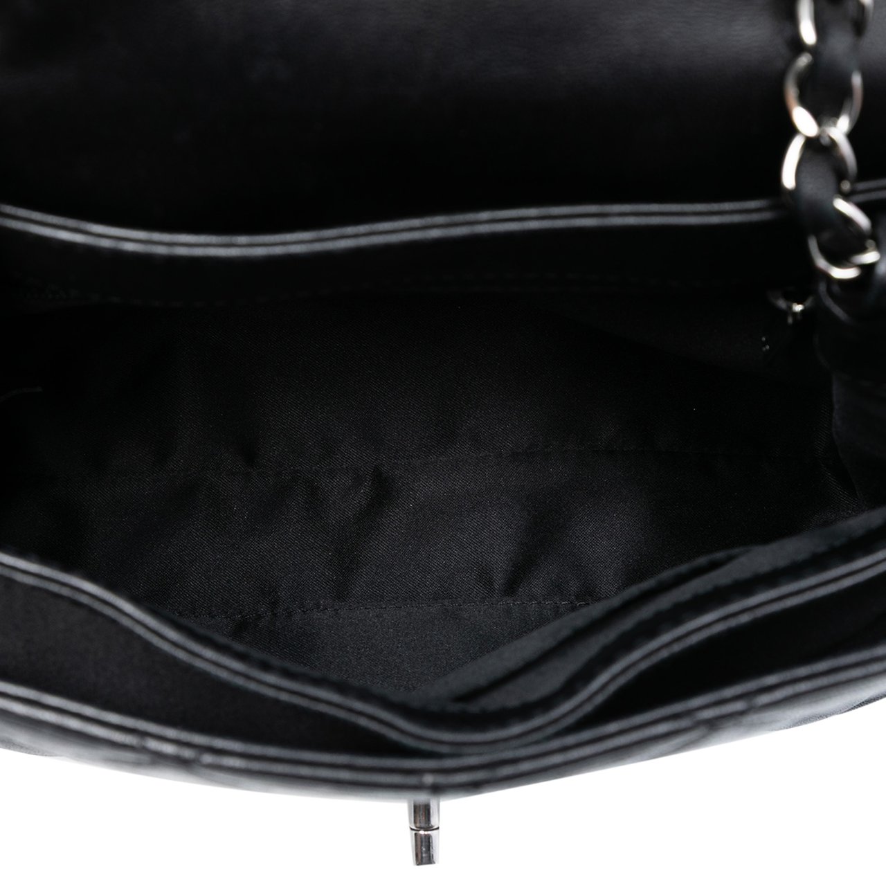 Chanel Small Quilted Lambskin Coco Loop Flap Zwart