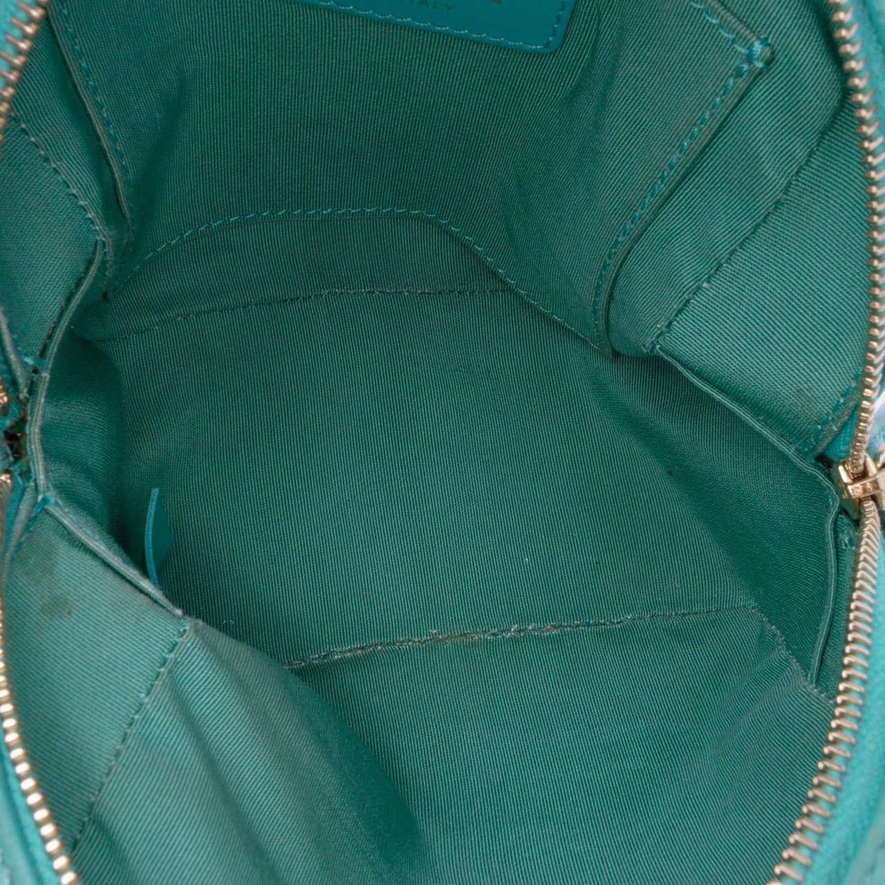 Chanel CC Stitched Calfskin Enamel Camera Bag Blauw