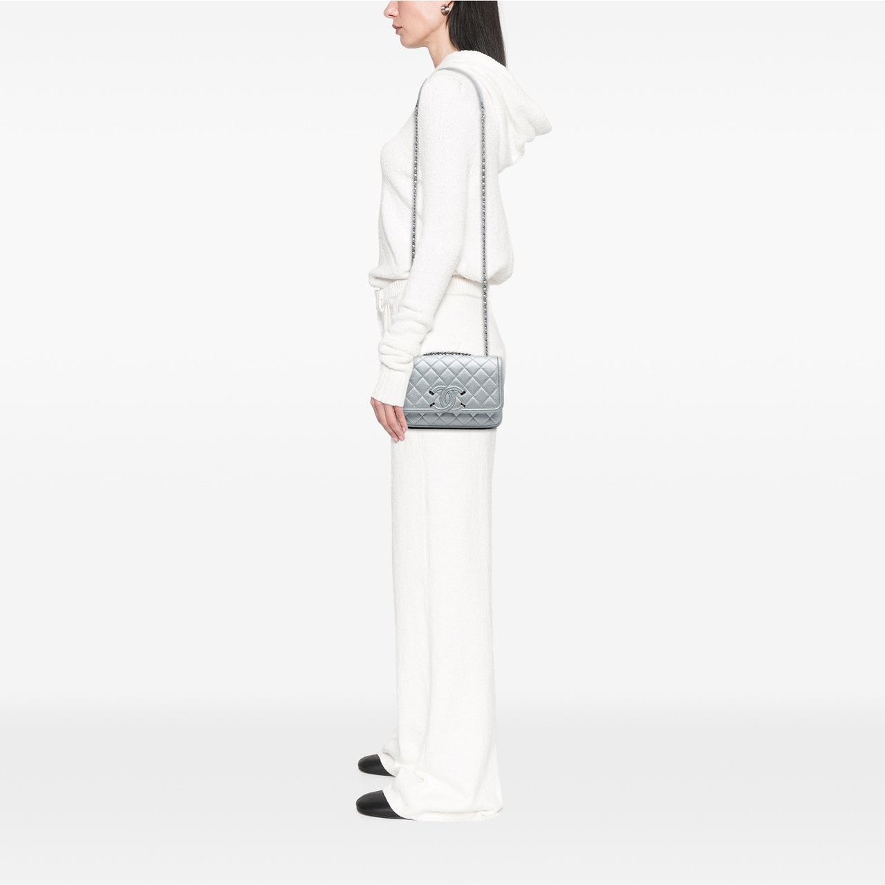 Chanel Small Quilted Metallic Caviar CC Filigree Flap Zilver