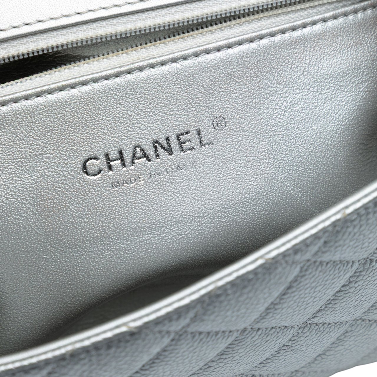 Chanel Small Quilted Metallic Caviar CC Filigree Flap Zilver