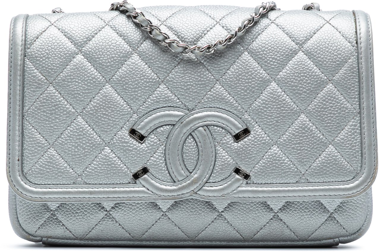 Chanel Small Quilted Metallic Caviar CC Filigree Flap Zilver