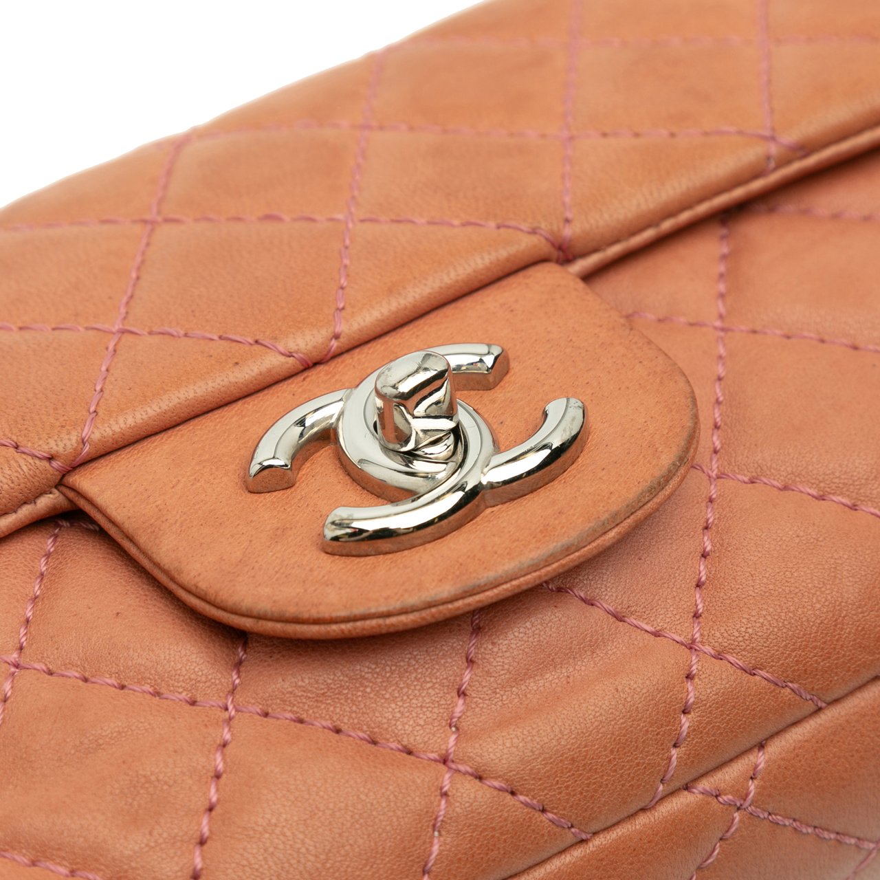 Chanel Classic Lambskin East West Single Flap Oranje