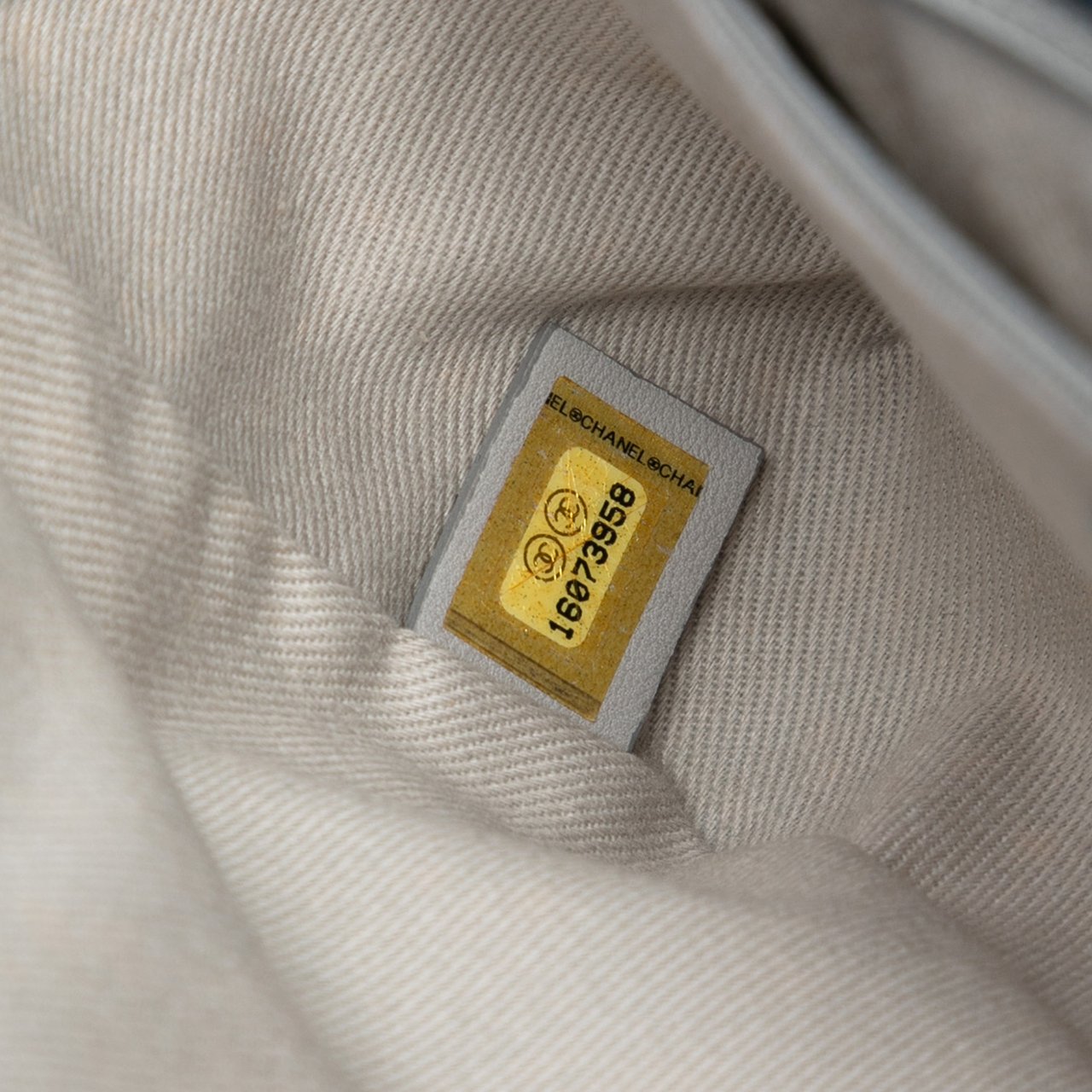 Chanel Medium Quilted Tricolor Lambskin Country Chic Flap Blauw