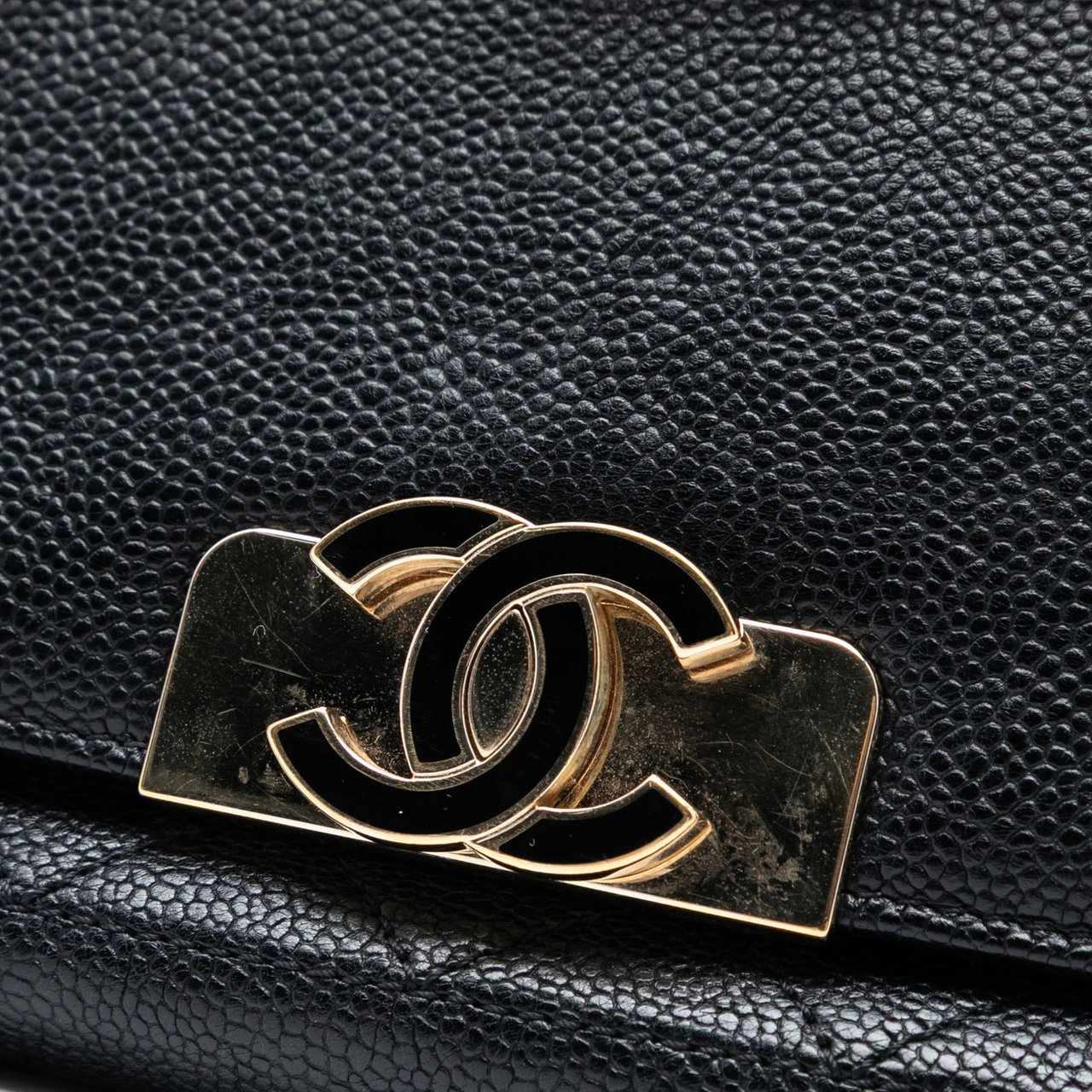 Chanel Quilted Caviar CC Plate Flap Pocket Shoulder Bag Zwart