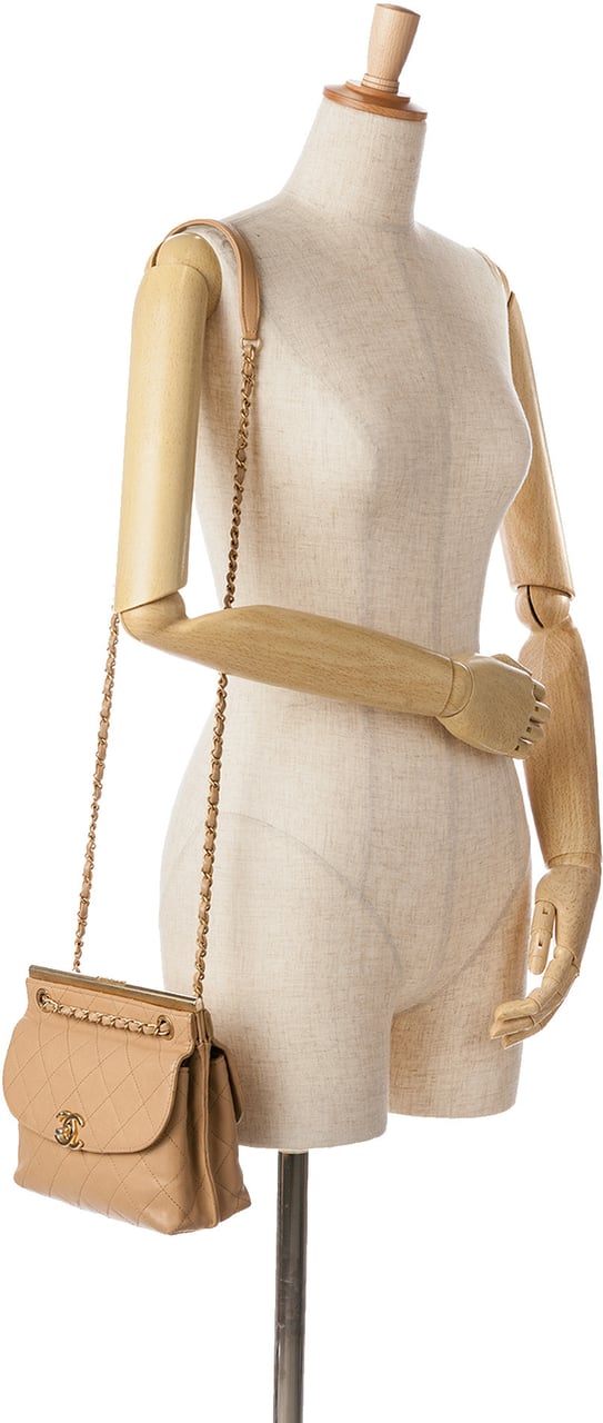 Chanel Quilted Lambskin CC Logo Bar Shoulder Bag Bruin