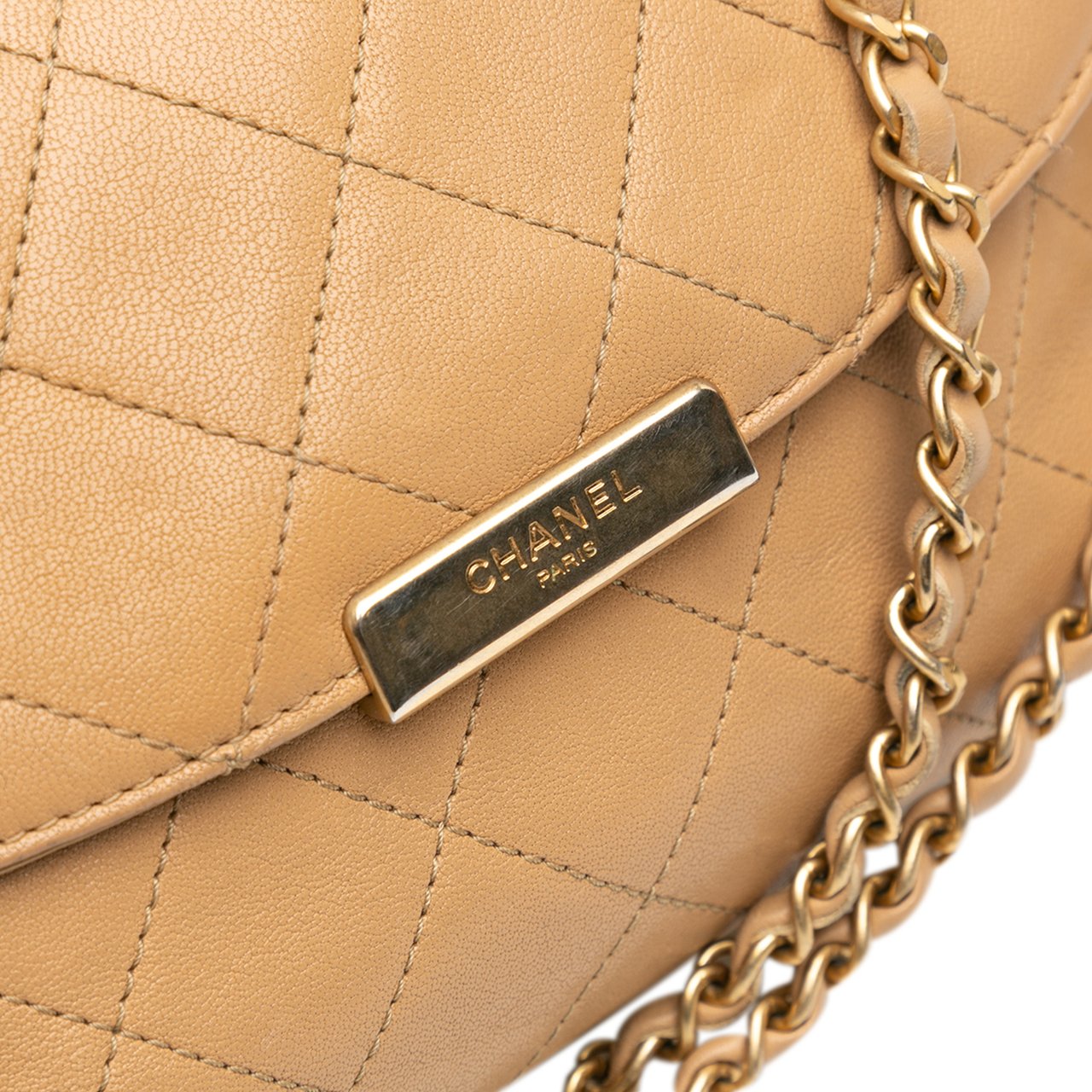 Chanel Quilted Lambskin CC Logo Bar Shoulder Bag Bruin