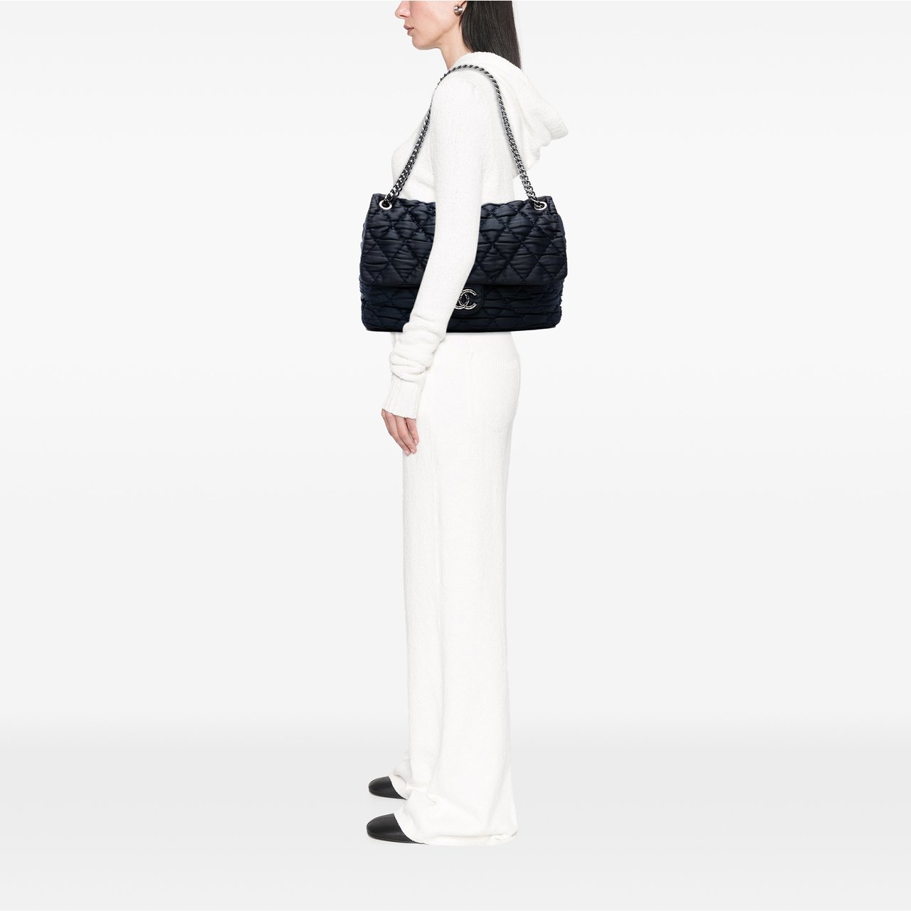 Chanel Extra Large CC Quilted Satin Single Flap Blauw