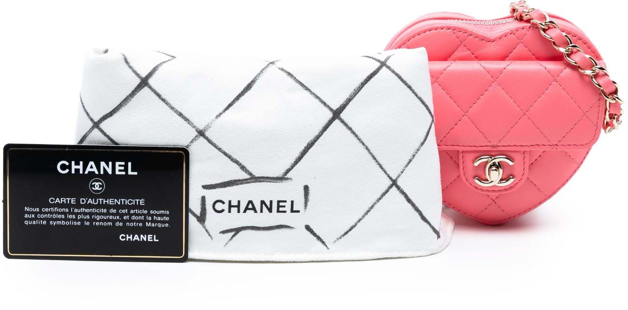 Chanel Mini Lambskin CC in Love Heart Crossbody Roze