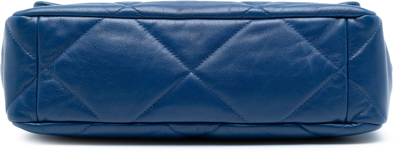 Chanel Large Lambskin 19 Flap Blauw