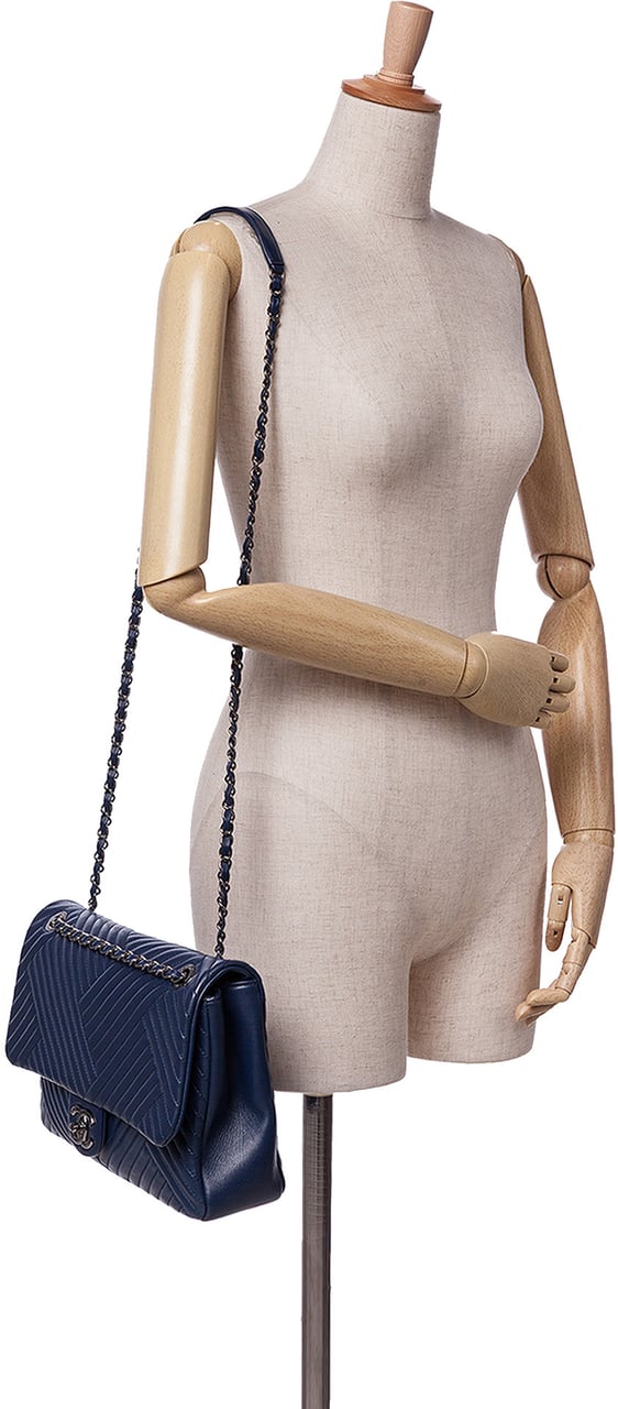 Chanel Large Lambskin CC Crossing Flap Blauw
