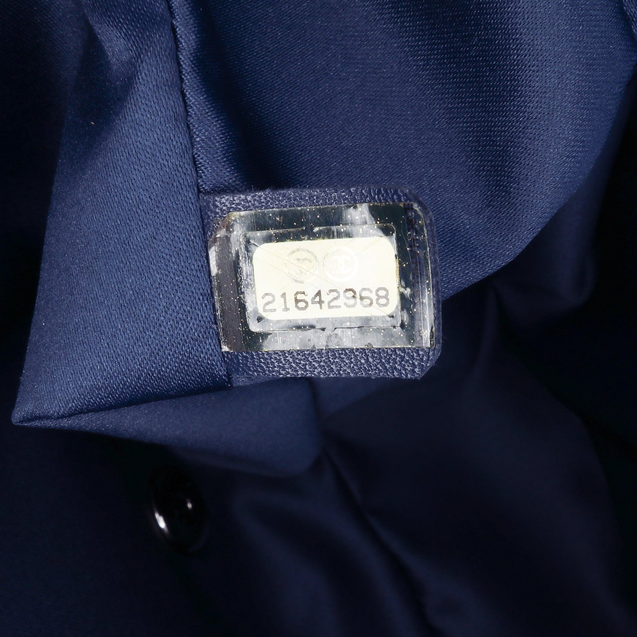 Chanel Large Lambskin CC Crossing Flap Blauw