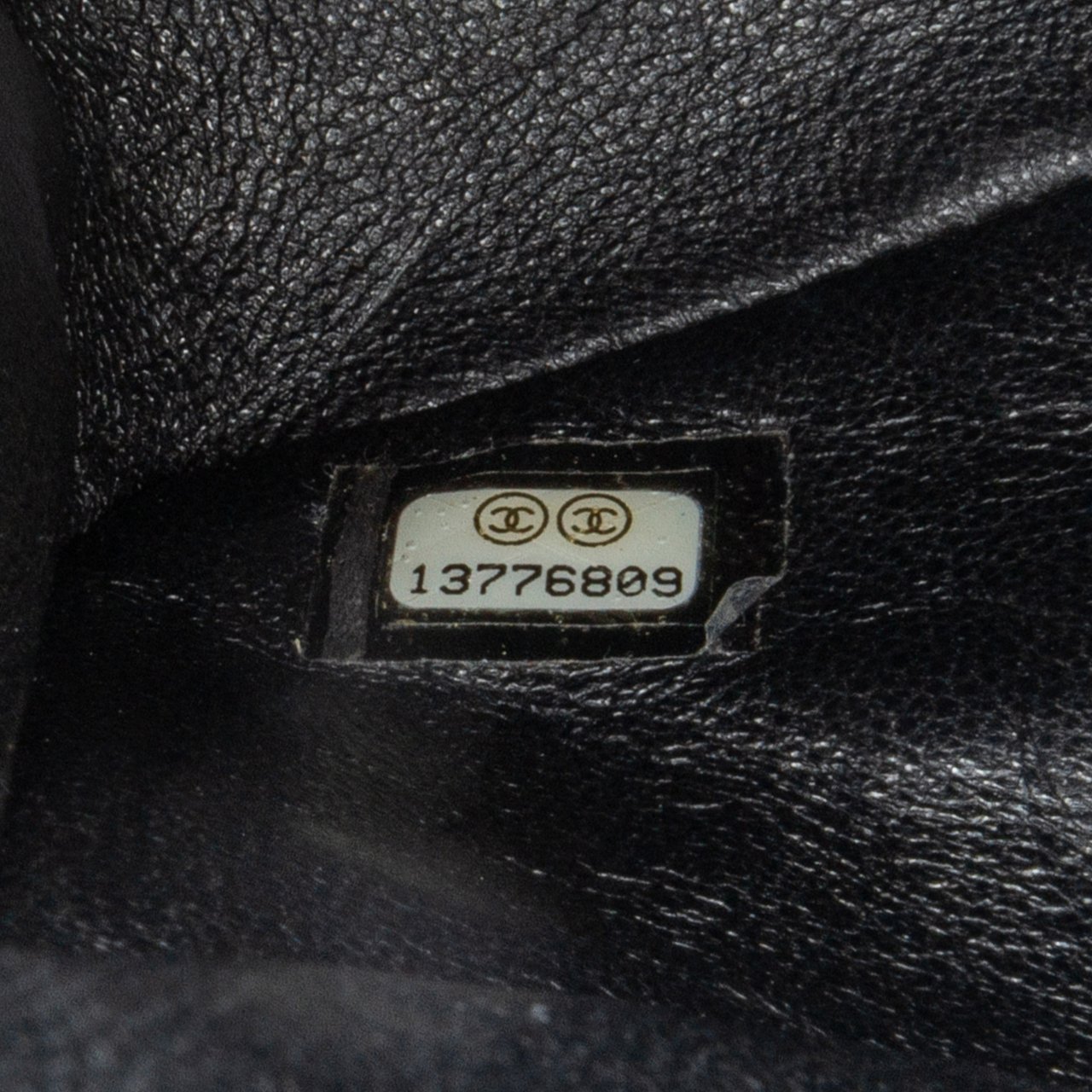 Chanel Medium Classic Caviar Double Flap Zwart