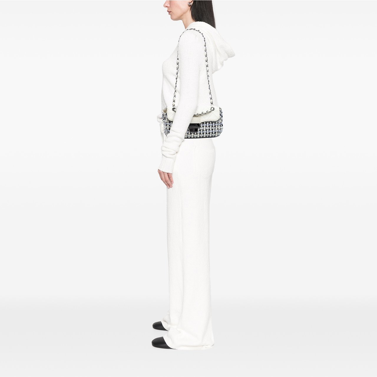 Chanel Tweed and Calfskin Woven Single Flap Zwart