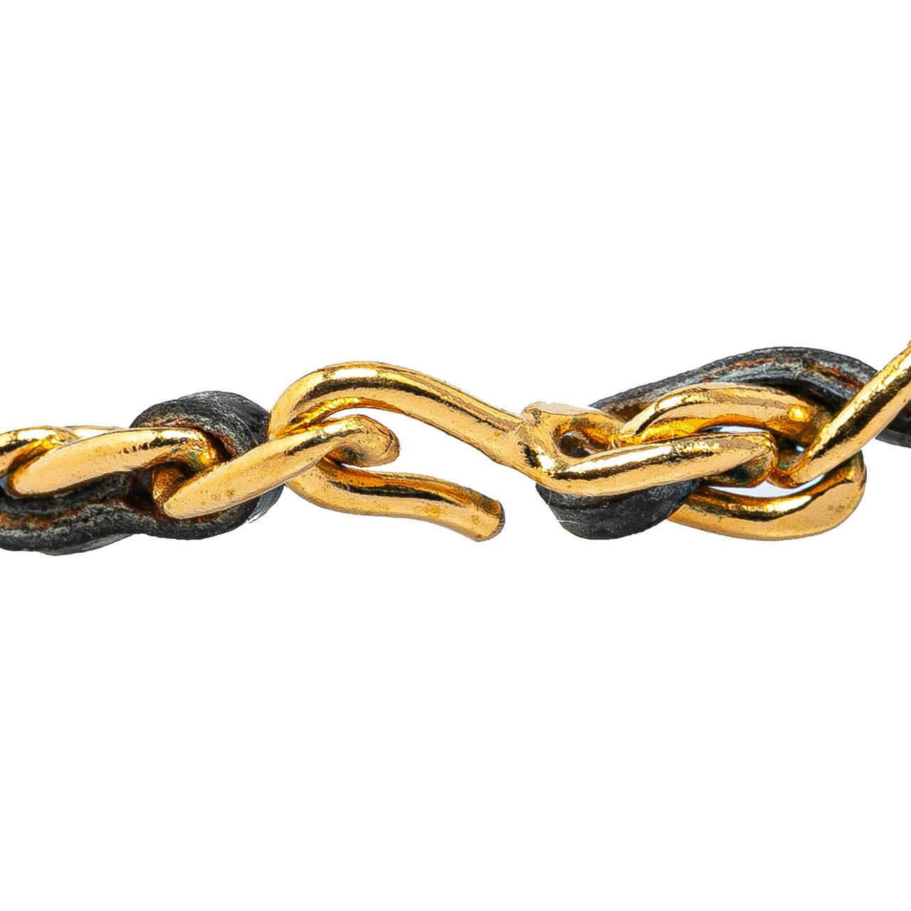 Chanel Leather and Gold Plated Medallion Bow Pendant Necklace Goud