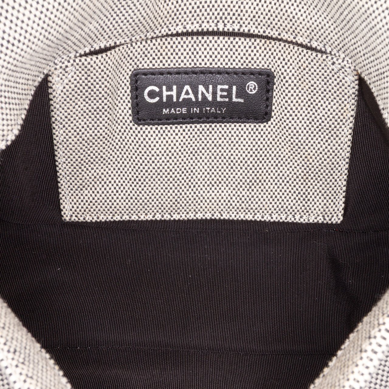 Chanel Canvas CC Camellia No. 5 Shoulder Bag Grijs