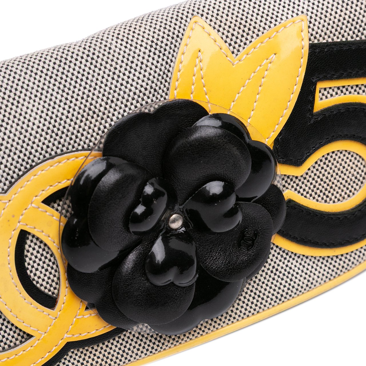 Chanel Canvas CC Camellia No. 5 Shoulder Bag Grijs