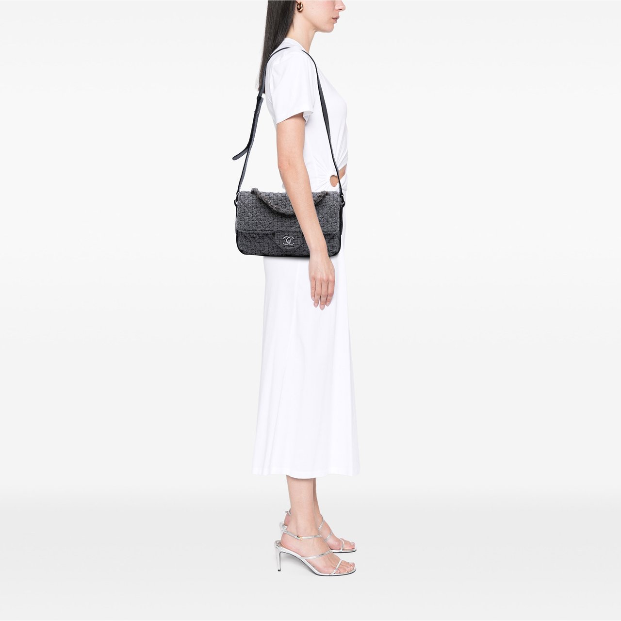 Chanel Quilted Wool and Calfskin Single Flap Grijs