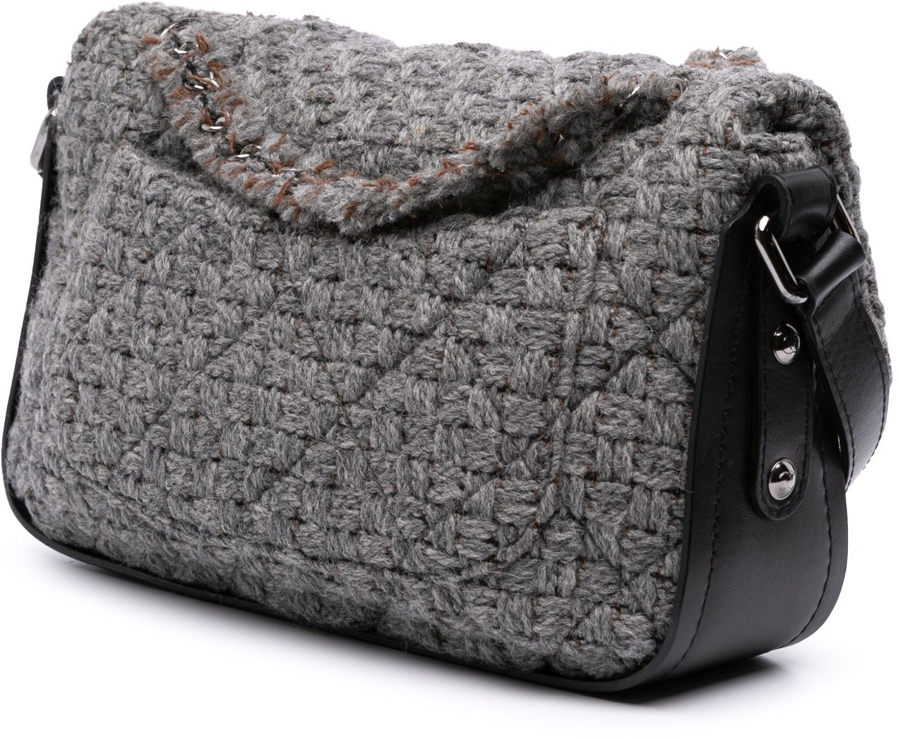 Chanel Quilted Wool and Calfskin Single Flap Grijs
