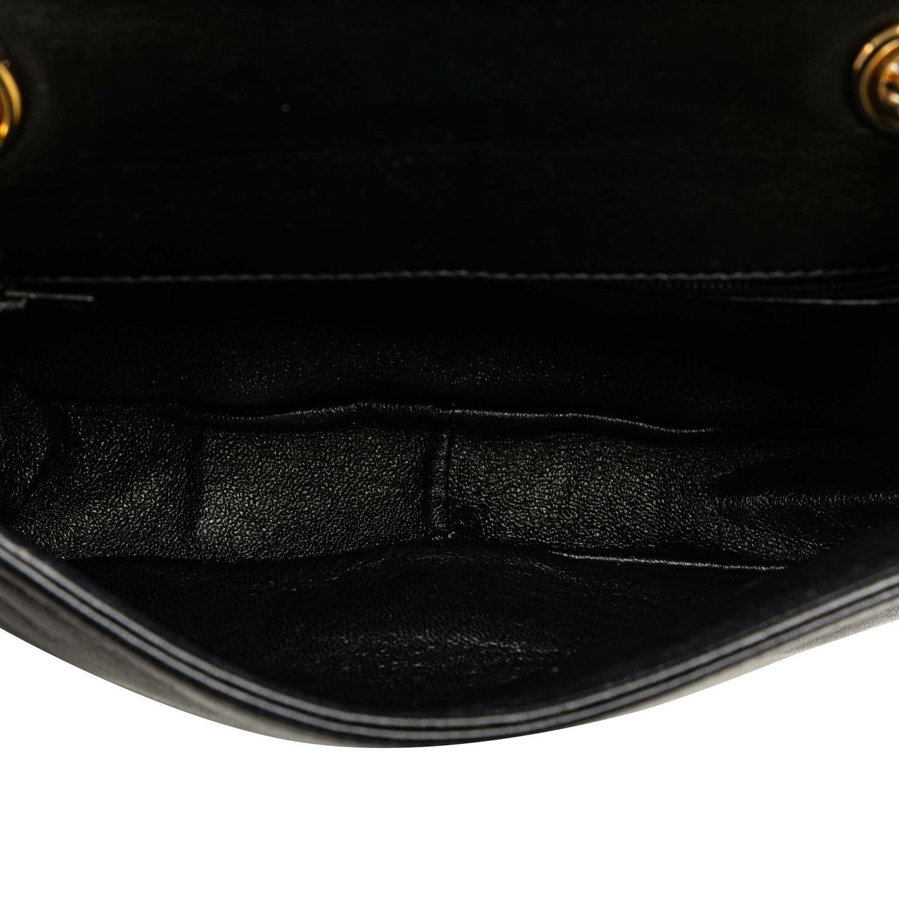 Chanel CC Stitched Lambskin Flap Zwart