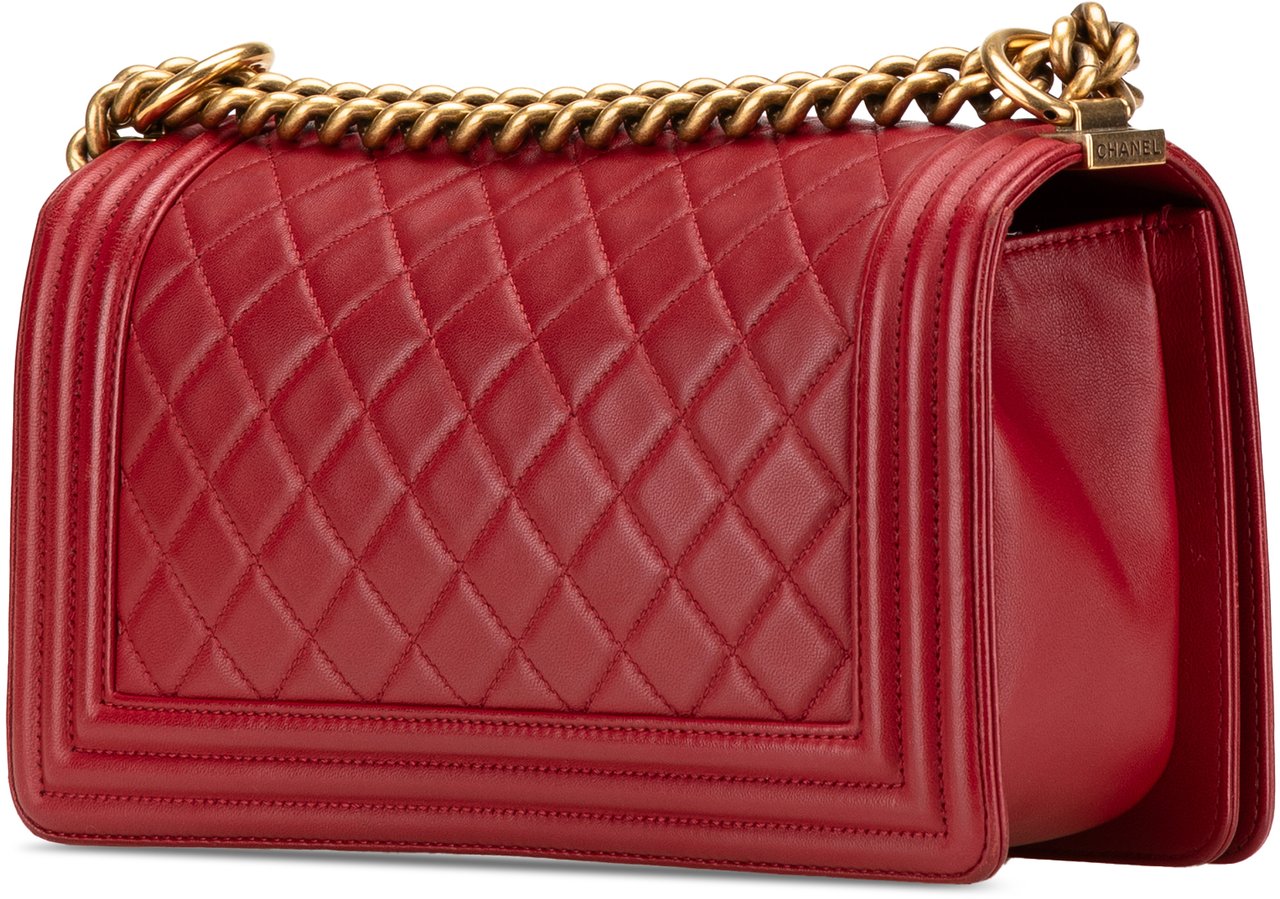 Chanel Old Medium Quilted Lambskin Boy Flap Rood